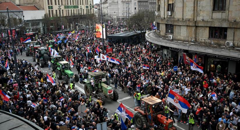 Árad a tömeg a szerb fővárosban, a diákok minden idők legnagyobb belgrádi demonstrációjával akarják megbuktatni Aleksandar Vučić rezsimjét