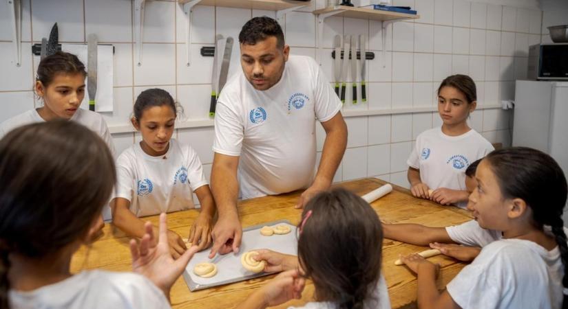 Galamb Alex visszatér az egykori nevelőotthonába