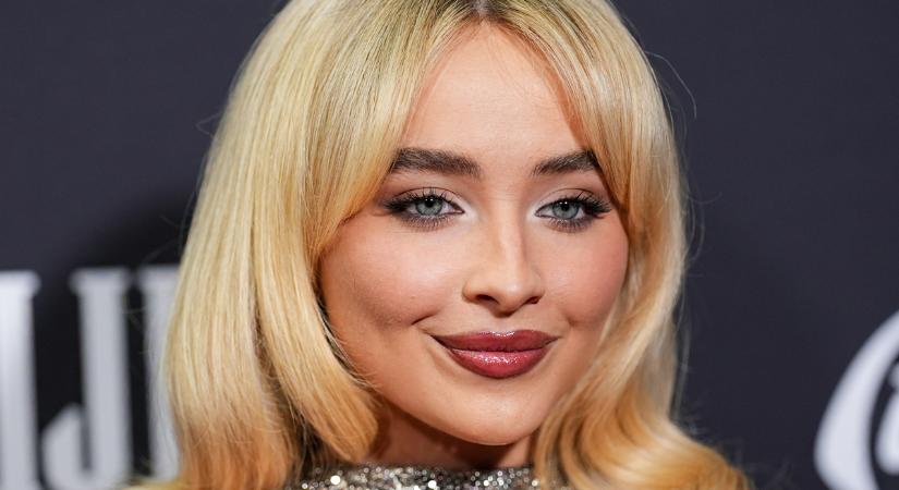 Sabrina Carpenter Marilyn Monroe stílusában ragyog a címlapon: nőies retró sikk