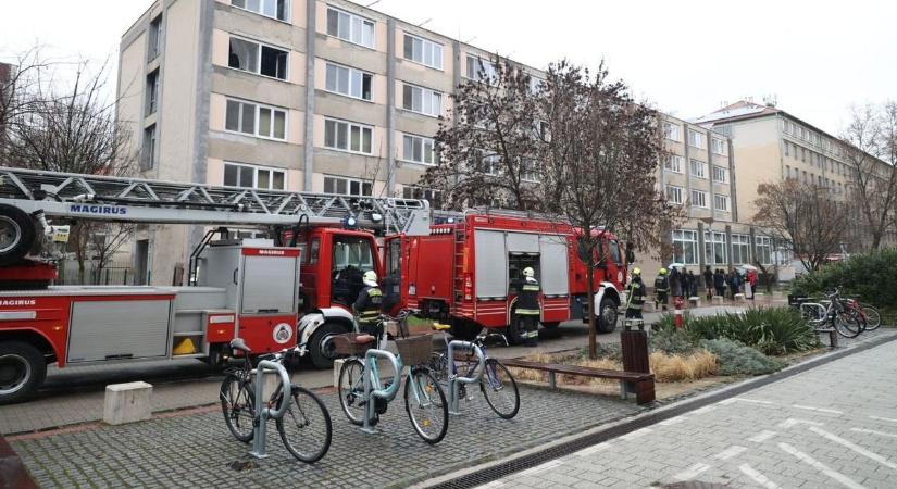 Rejtélyek a T34-es harckocsi körül, tűz a kollégiumban, Lamborghini próbakörön, nyugdíj – egy helyen a hét izgalmai