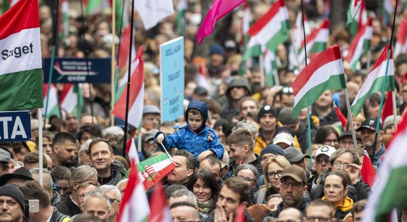 Magyar Péter szerint 200 ezren is lehettek a március 15-i megemlékezésén