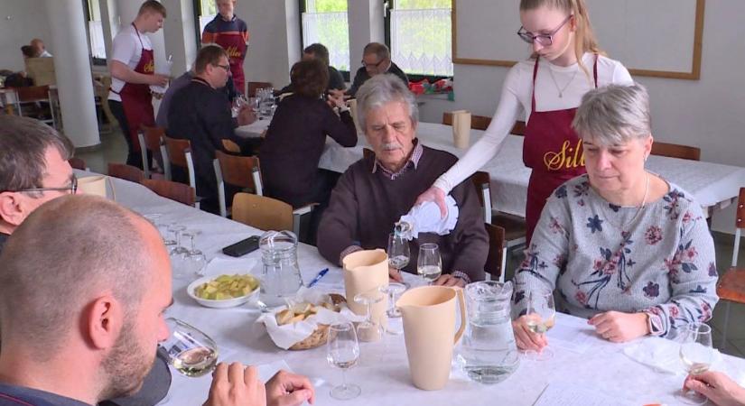 Közönségkóstoló is lesz a borversenyen