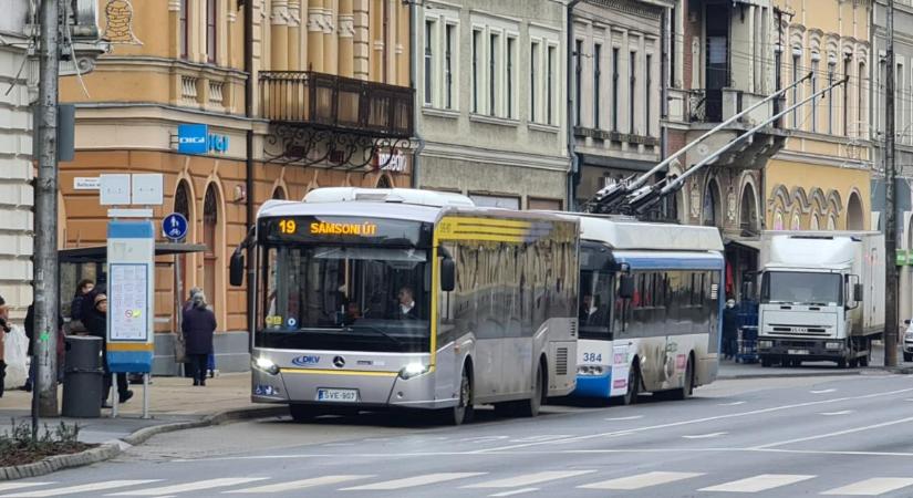 Jó darabig nem állnak meg a buszok ennél a debreceni iskolánál