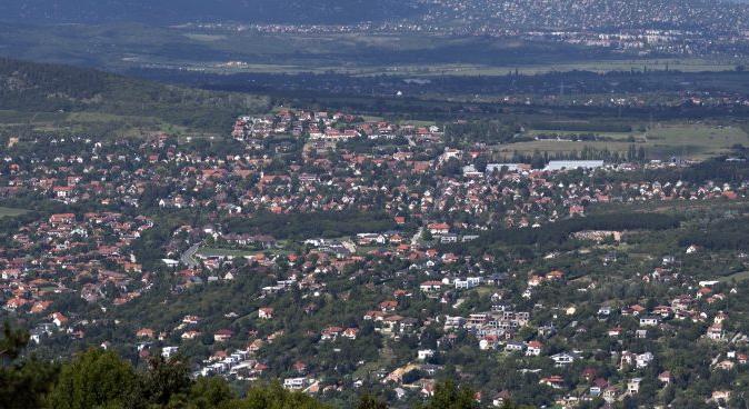 Aláírást gyűjtenek, hogy kiszakadhassanak Budapestről