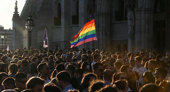 „Ez nem gyermekvédelem, hanem fasizmus” – megszólaltak a Pride szervezői a rendezvényt betiltó törvényjavaslatról