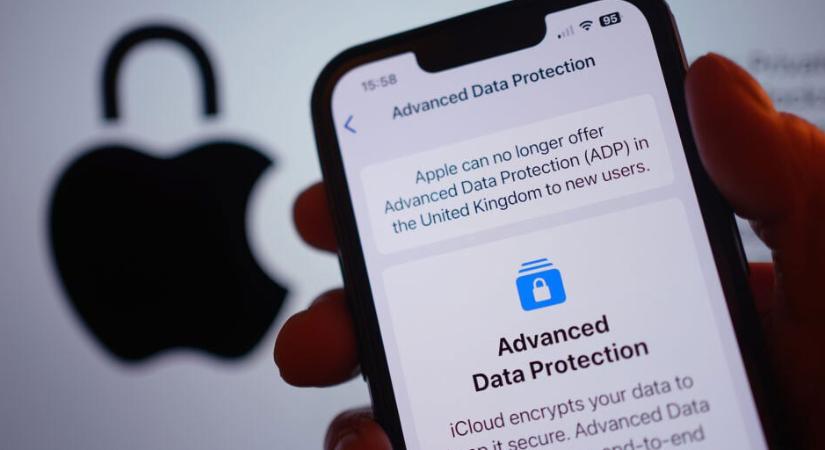 Zárt ajtók mögött vitáznak a britek az Apple eszközök hátsó kapujáról