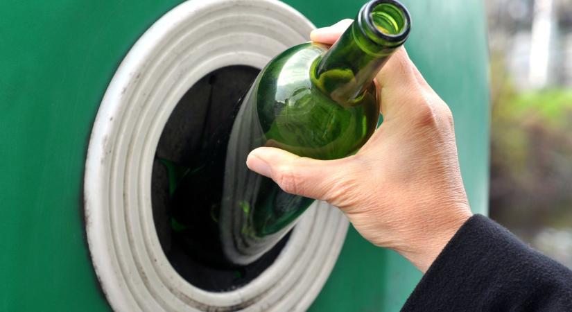Durva! Hatalmas összeget kaszáltak a magyarok az üvegvisszaváltással, ITT vannak a számok