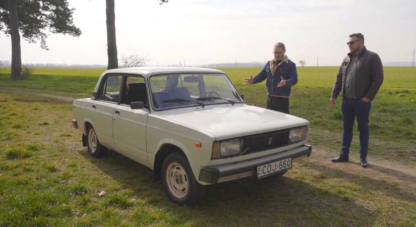 Így muzsikál ma a végig egy család tulajdonában álló kocka-Lada  videó