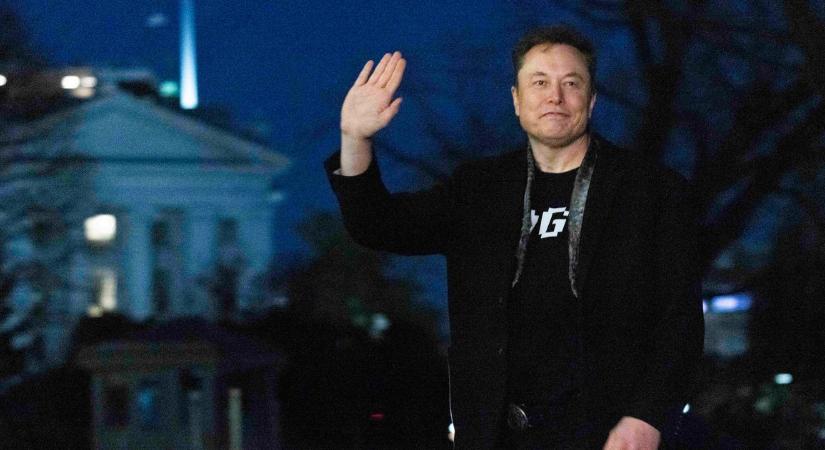 Kiakadtak a kommentelők: szerintük „Hitleresre” vágatta a haját Elon Musk - fotó