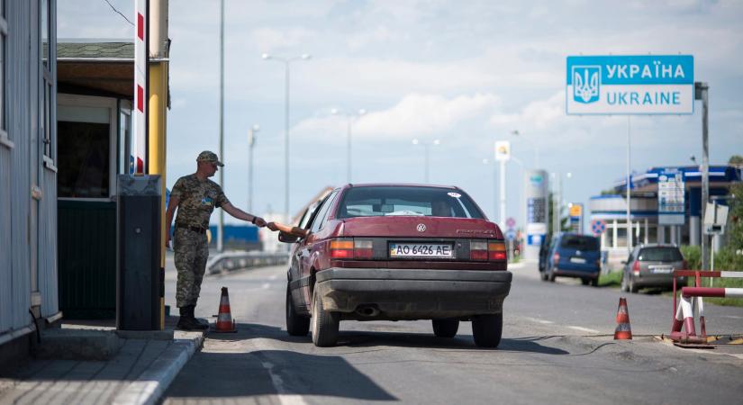 Korrupt határőrt fogtak el a Záhony-Csap átkelő túloldalán