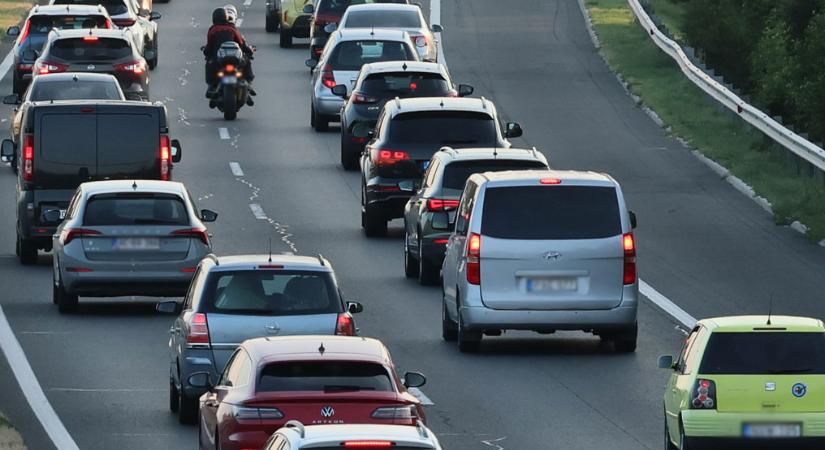 Brutális torlódás az M3-ason kedd reggel, igazi őrület, ami történik - mutatjuk, mikor lesz vége