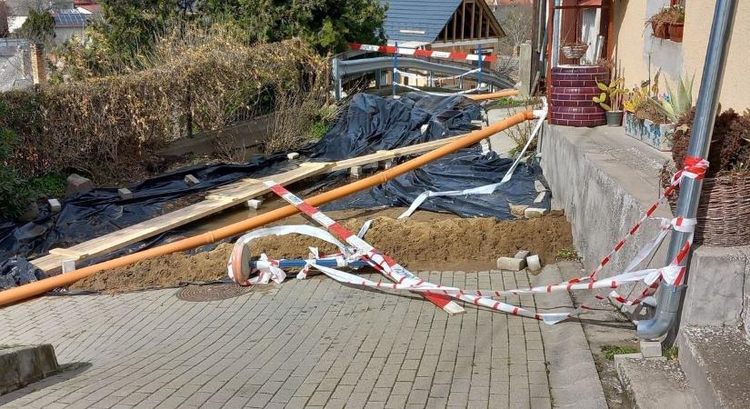 Süllyedés után csőtörés, vis maior kérelmet adtak be