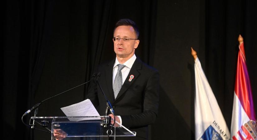 Szijjártó Péter: Lendületben a béketábor!