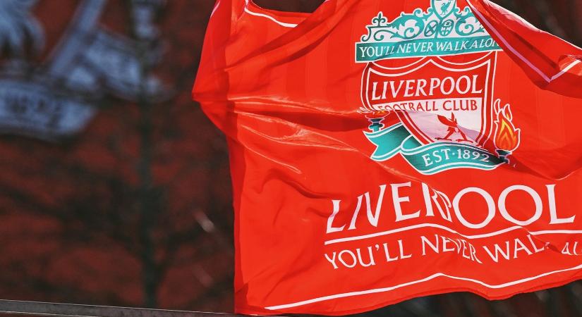 Otthagyja a Liverpoolt, meghökkentő klubváltás előtt a csatárklasszis