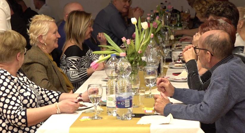 A hölgyeket ünnepelték Nagybakónakon