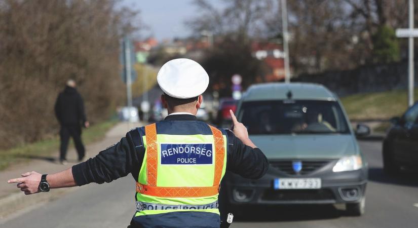 Kerülni kell, két baleset is történt a Pollack utcában Szekszárdon