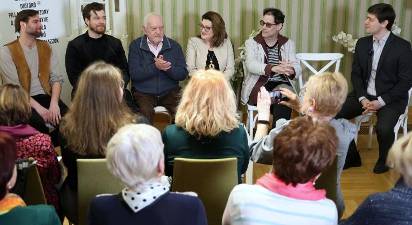 Remekül összeollózott szövegkönyvvel érkezik Szegedre a Marica grófnő