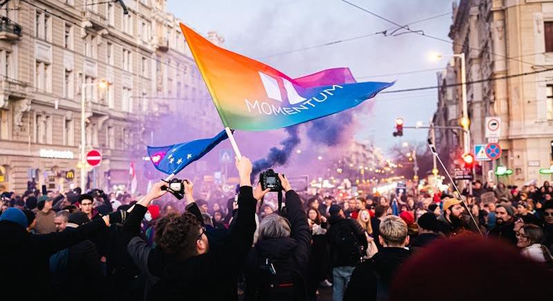 Tüntetők akarták elfoglalni a Margit hidat