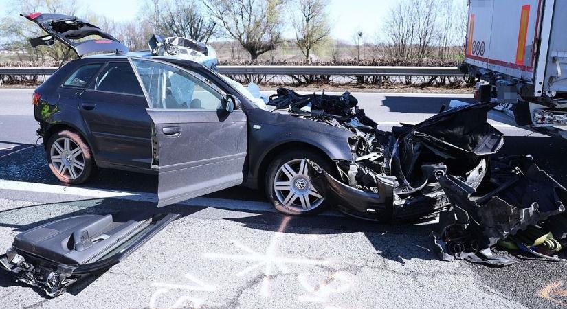 Rosszul lett a Covid-túlélő képviselő, szörnyethalt egy sofőr az M5-ösön