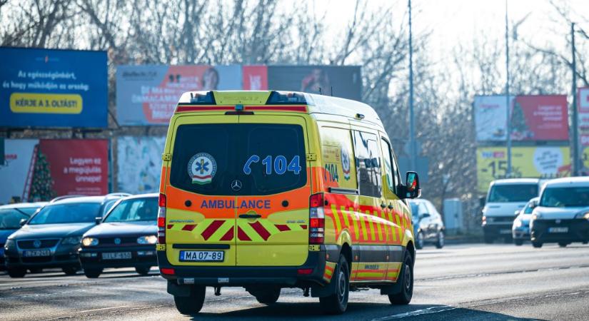 Magyarországi Mentődolgozók Szövetsége: Az Országos Mentőszolgálat nem tud a mentődolgozóknak biztosítani a meleg ebédhez asztalt, széket, tányért, kanalat, villát