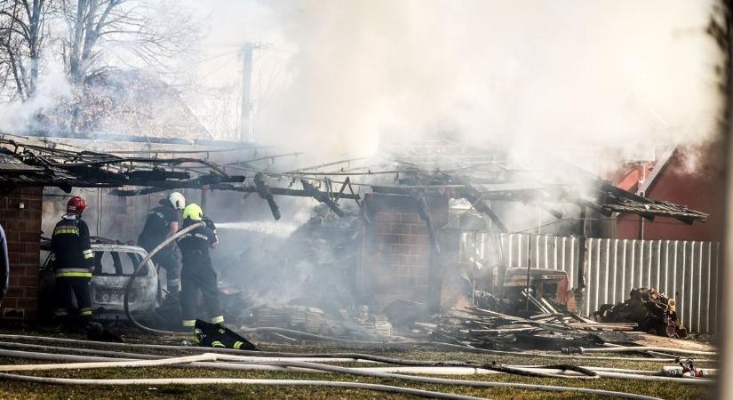 Két ember halt meg az éjszaka lakástűzben