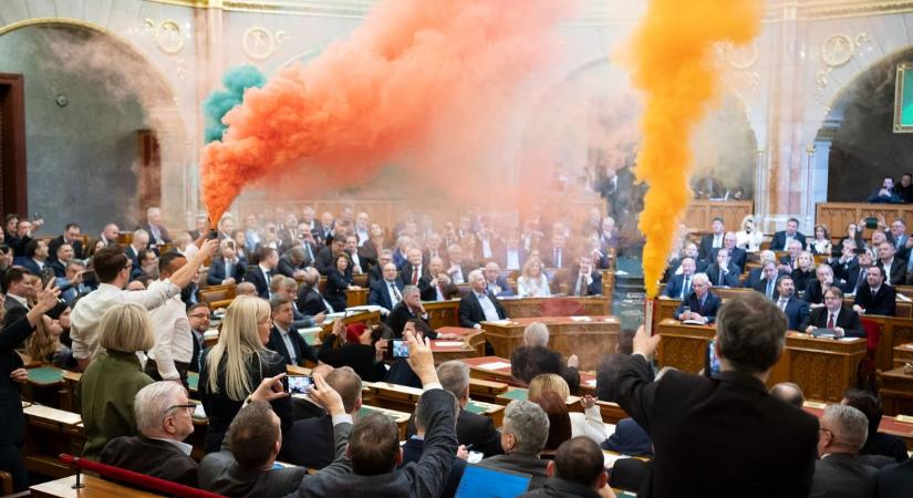 Pride-párti erőszak a parlamentben