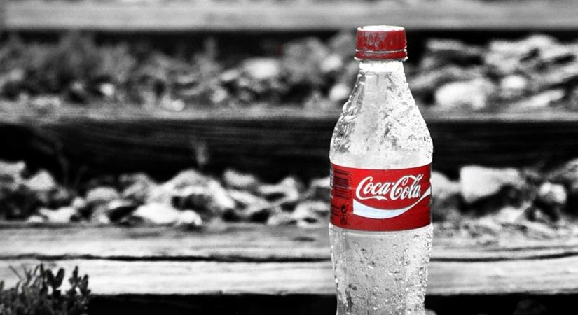 Bakizott a Coca-Cola: Kisebb vagyont ér a téves kupakkal kijött üdítő