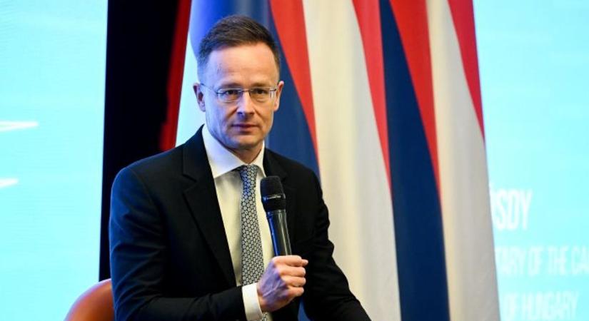 Hungary FM Speaks Out on Peace Talks