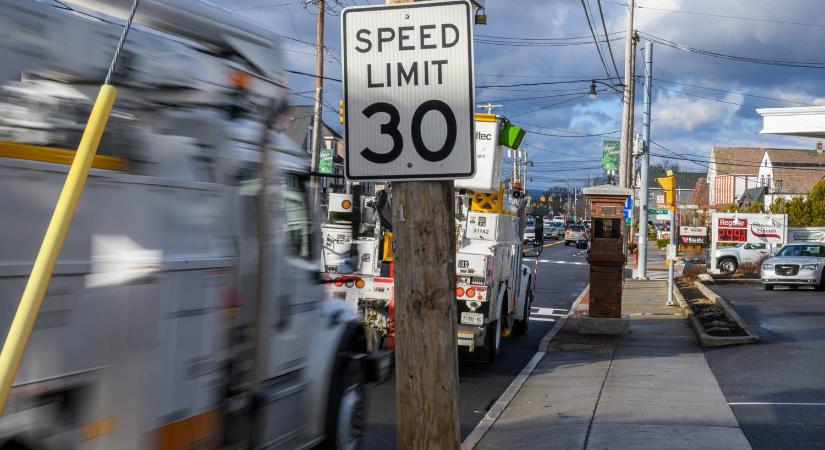 Több milliárd forintnyi bírságot kerülnek ki az autósok New Yorkban olvashatatlan rendszámokkal