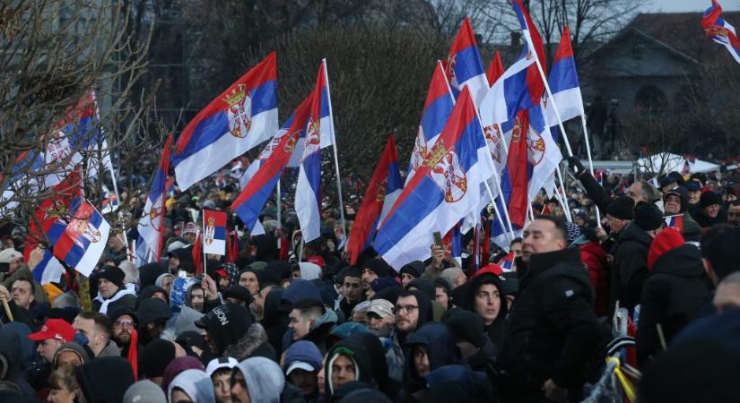 Tegnap még tagadta, mára beismerte a szerb belügyminiszter, hogy tényleg van hangágyújuk