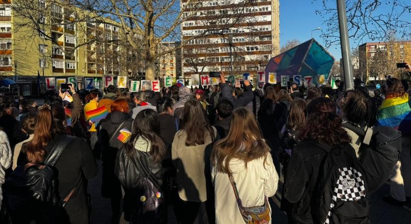 Ma is utcára vonultak a tüntetők, hogy tiltakozzanak a Pride-ot betiltó törvény ellen