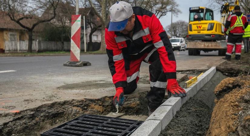 Folytatódnak a közlekedésfejlesztések Debrecenben, hamarosan újabb körforgalom is létesülhet