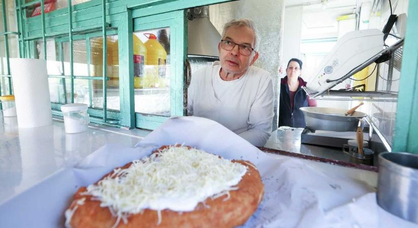 Messze földön itt kapható a legjobb! Szeged legendás lángosa: a Szilléri sugárúti sütöde titka – galériával, videóval