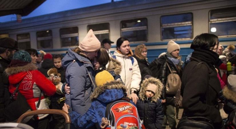 Történelmi mélypontra süllyedtek a külföldön dolgozó ukránok hazautalásai