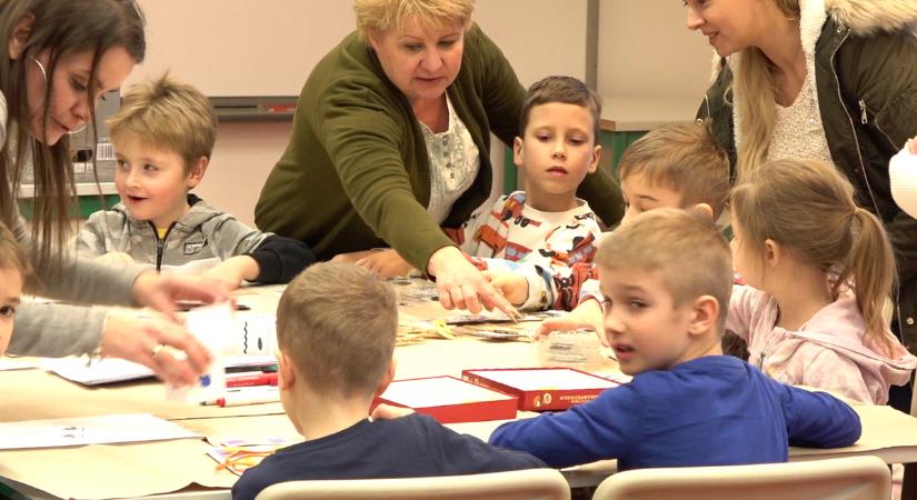 Választás előtt! - Pár hét múlva iskolai beiratkozás