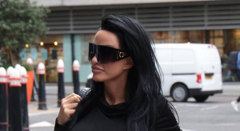 Egy fogorvos szerint nagyon veszélyesek Katie Price új fogai