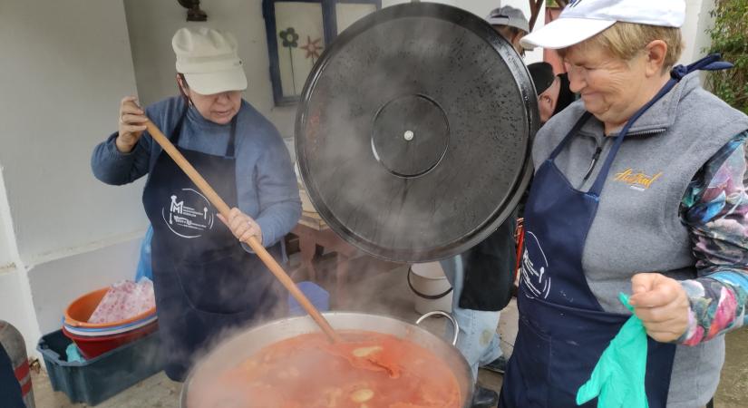 Az Észak utcai közösségi házban osztják vasárnap az ingyen ebédet