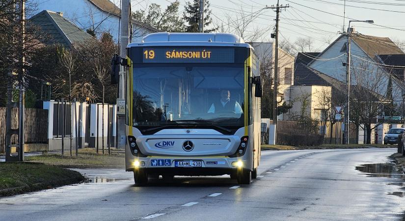 Nem áll meg a busz a Szoboszlói úti iskolánál