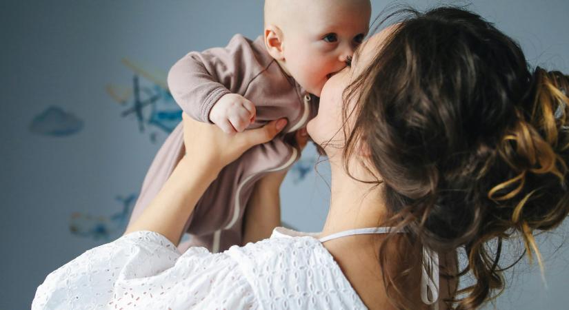 Anyák szja-mentessége: tovább bővülhet a kedvezményezettek köre