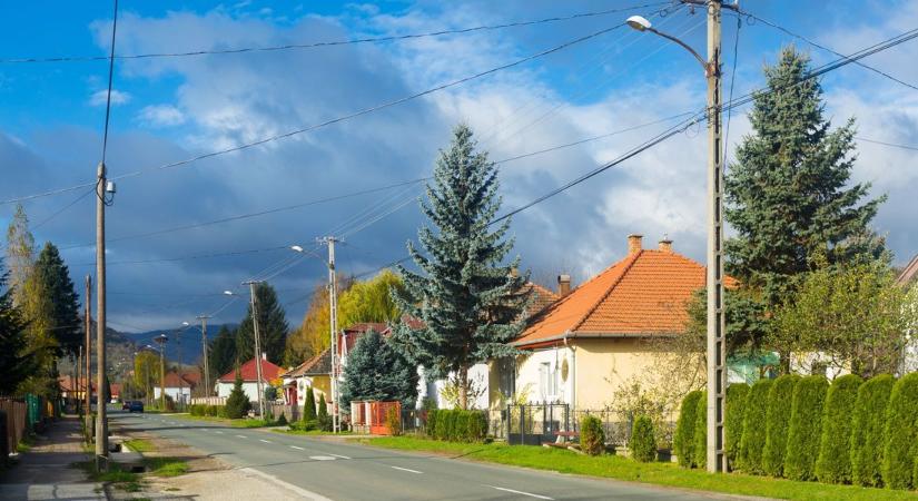 Az otthonfelújítási pénzekkel csaló cégekre csapott le a NAV