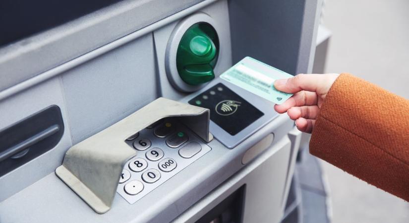 Olyan nincs, hogy nincs! Minden településen kötelező lesz a bankautomata!