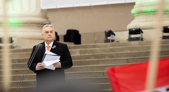 Bejött a poloskázás Orbán Viktornak