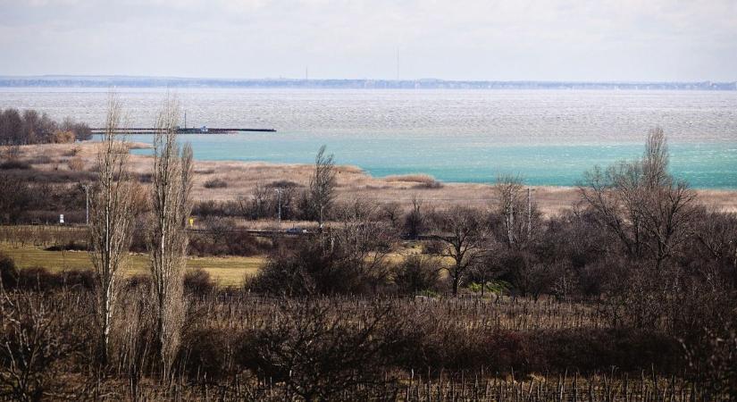 Fontos változtatásokat jelentett be az egyik legkedveltebb balatoni strand