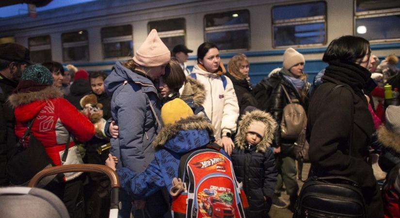 Történelmi mélypontra süllyedtek a külföldön dolgozó ukránok hazautalásai