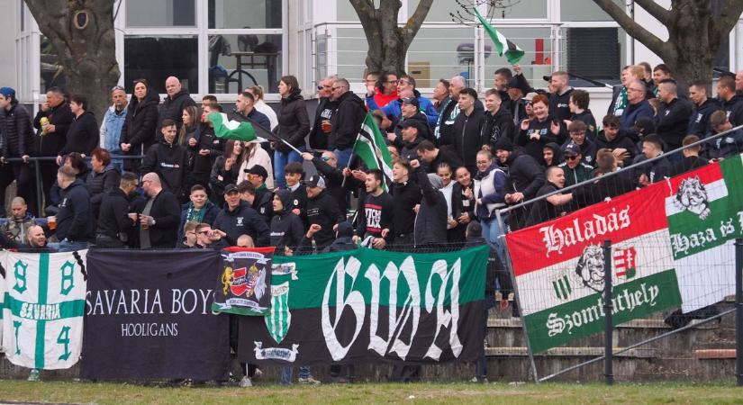 Megszállták a Haladás-drukkerek a veszprémi stadiont, de pont nélkül távoztak (képekkel)