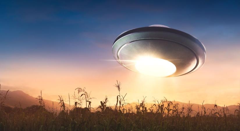 Ilyenre ritkán van példa: háromszor is UFO-t láttak az emberek az égen