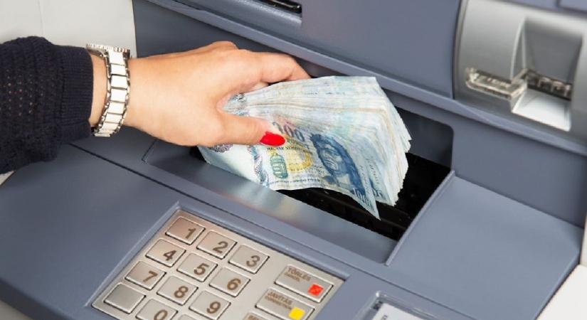 Megjelent a határozat: minden településre ATM-et akar a kormány