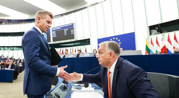 „Egy bukott Fityesz Matyi!” – Magyar Péter és Orbán Viktor ígéreteiről döntöttek olvasóink