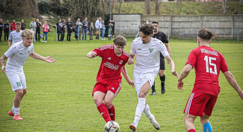 A gól mellett a látványos futball is hiányzott a Vögységi el Clásicón (fotókkal)