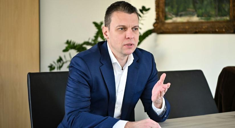 Menczer Tamás: A Tisza Párt és Magyar Péter Ukrajna uniós tagsága érdekében indított aláírásgyűjtést